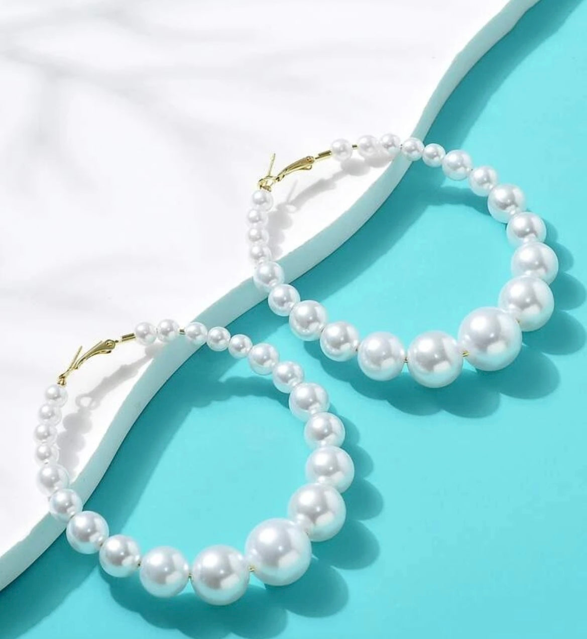 Graduated Pearl Hoop Earrings - White