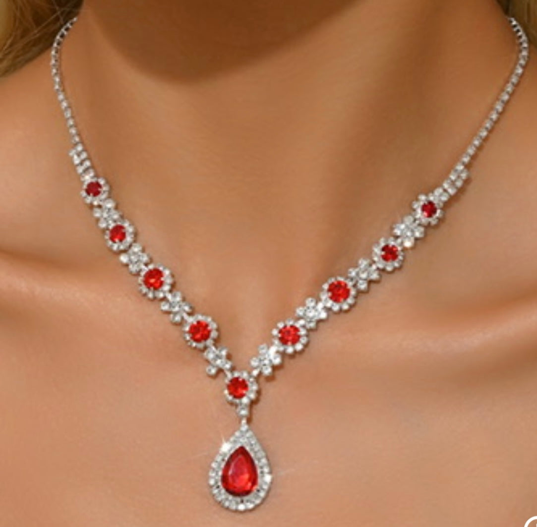 Ruby Teardrop Statement Necklace with Crystal Accents – Elegant Jewelry