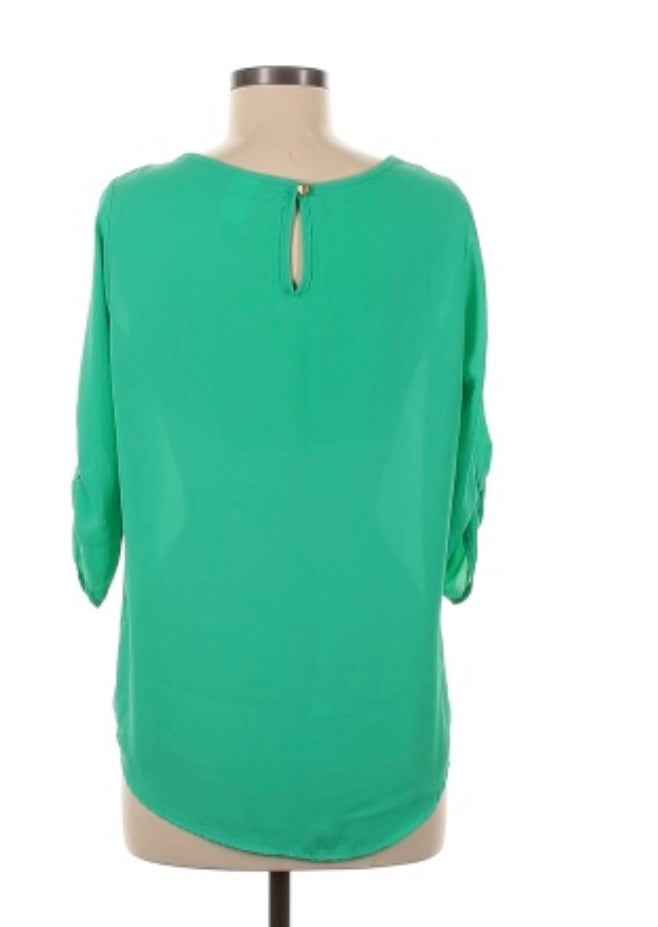 Elegant Green Pleated Front Blouse – Chic 3/4 Sleeve Top for Work & Everyday Style