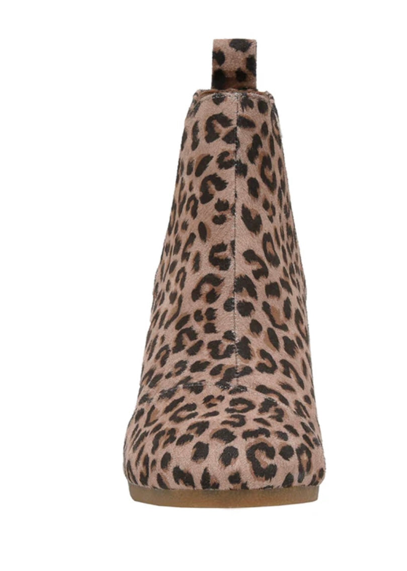 Zoe Leopard Boots