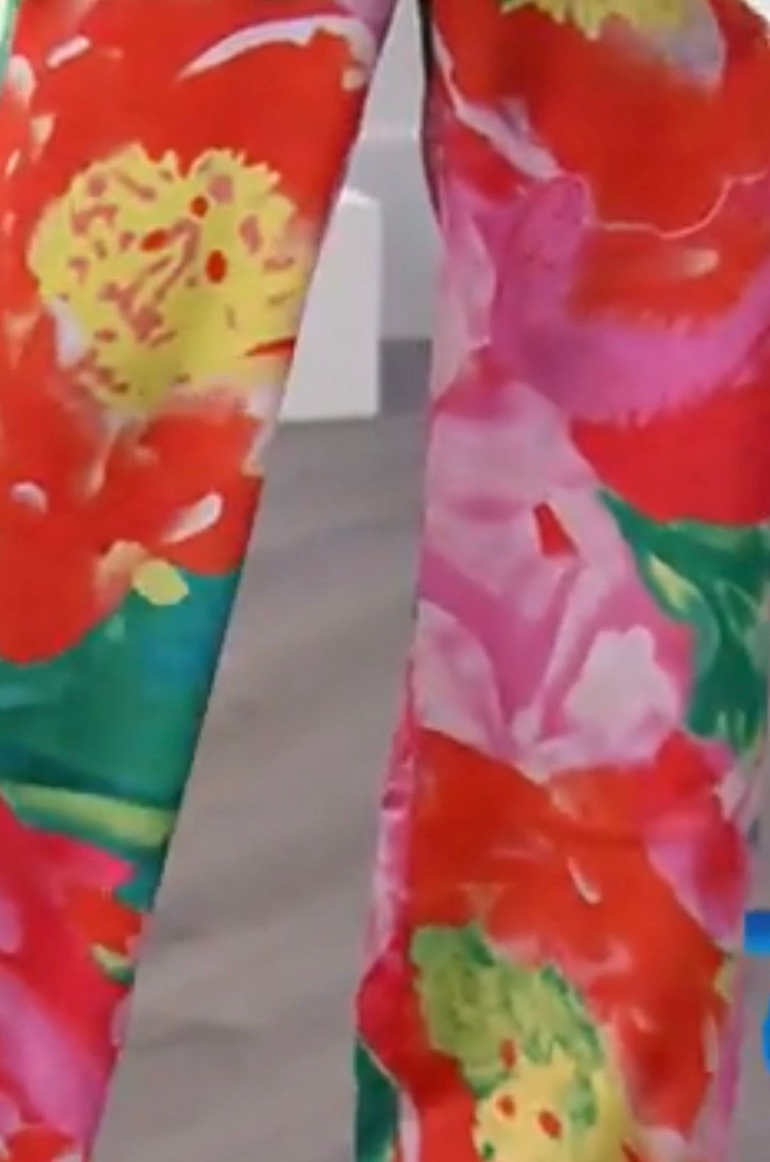 Natori Print Pants in Coral offer a stylish and comfort with a wide leg and elastic back.