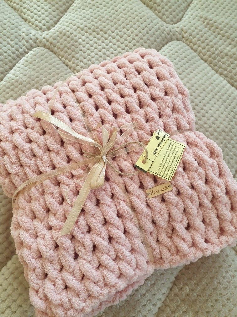 Holiday Chunky Knit Blanket Make -n- Take Class