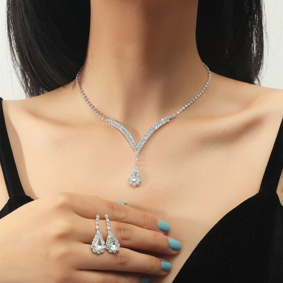 Rhinestone Crystal Tear V Drop Necklace Set