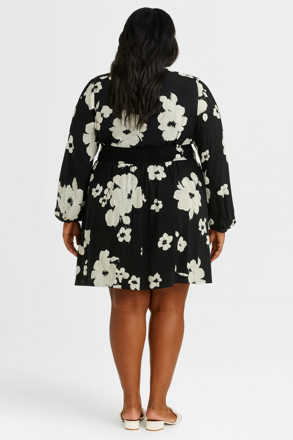 Black & White Floral Long Sleeve V-Neck Dress – Plus Size
