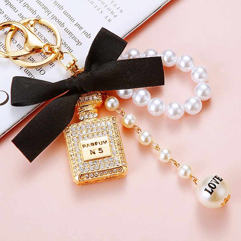 Pearl Perfume Bow keychain -