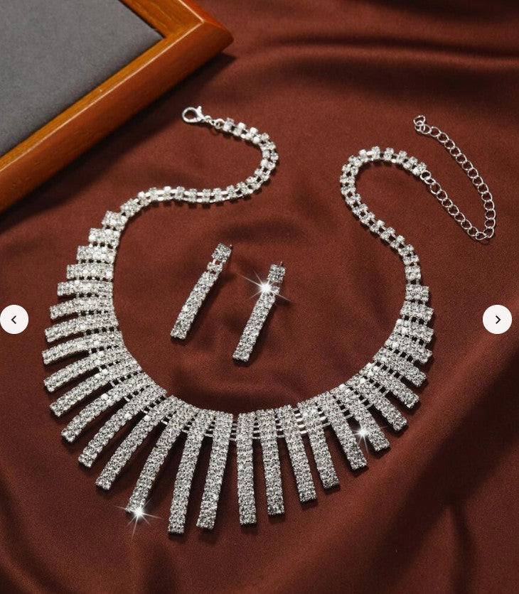 Rhinestone Statement Necklace & Earrings Set – Sparkly Crystal Jewelry for Special Occasions