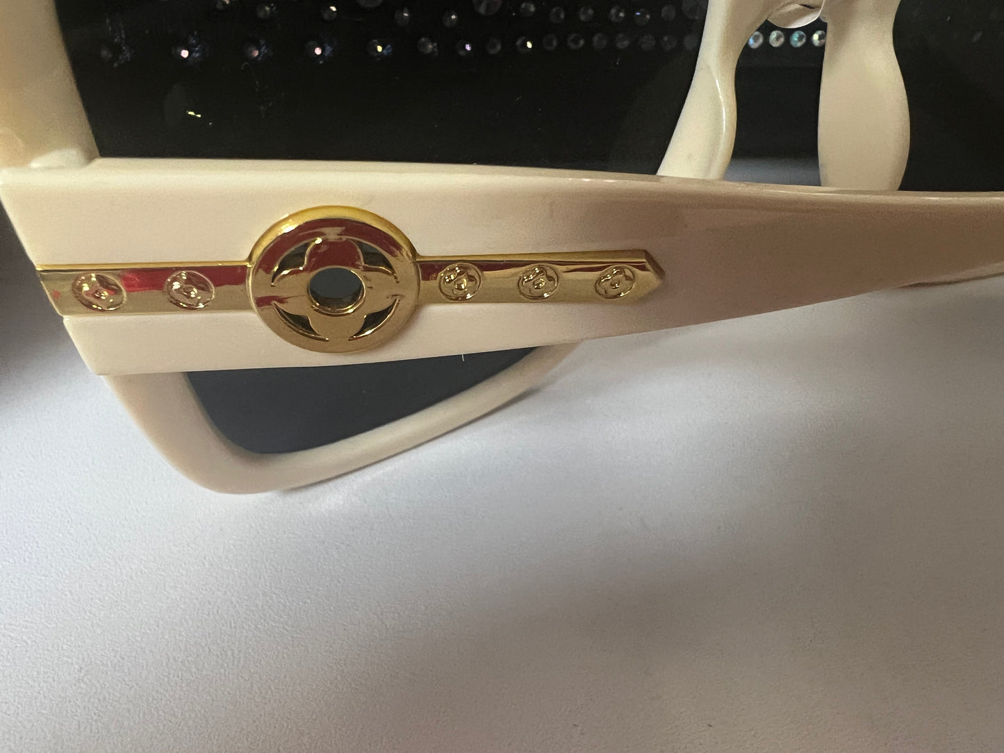 Lauren Sunglasses- Off White