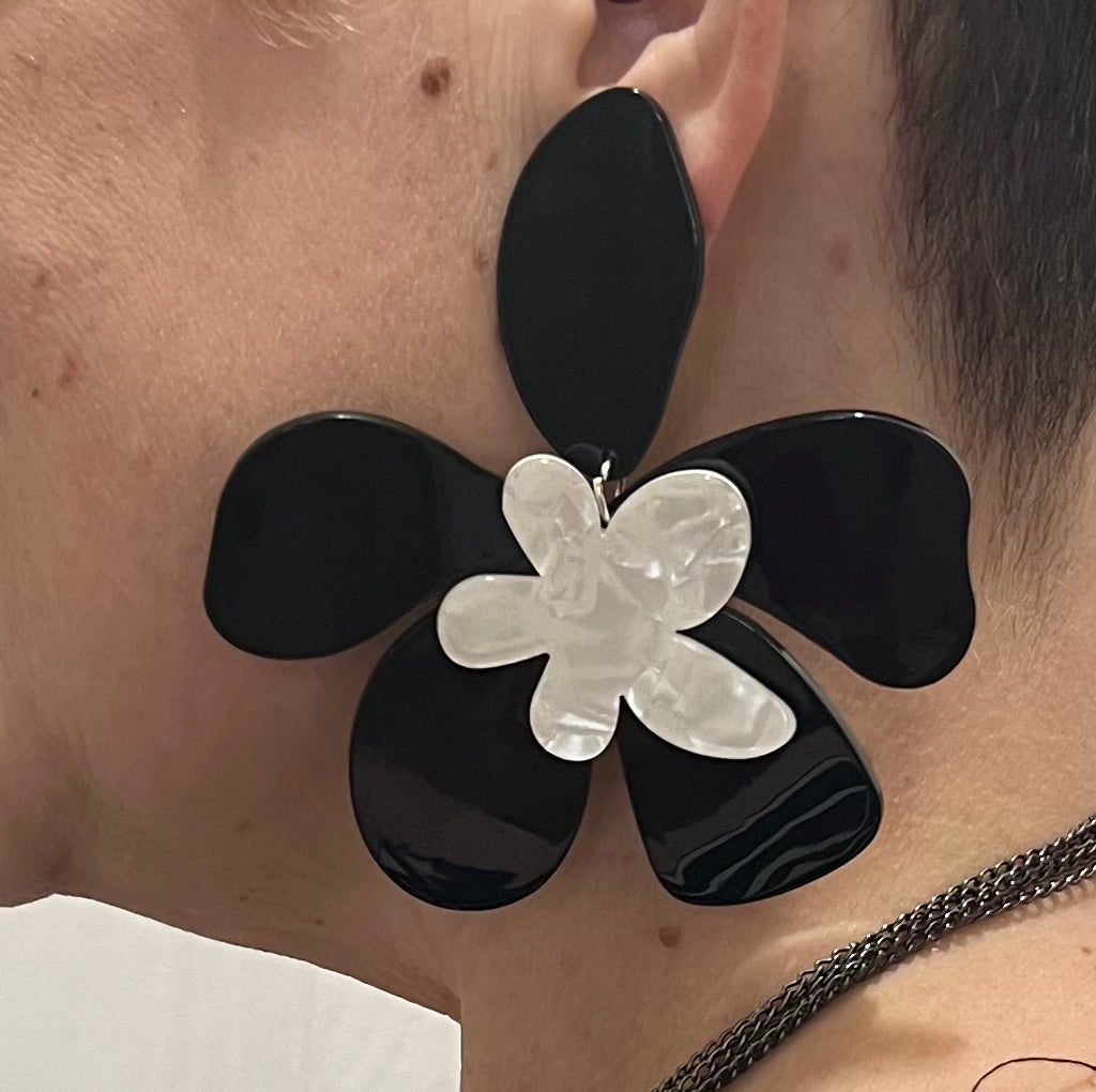 Floral Follies Earring - Black