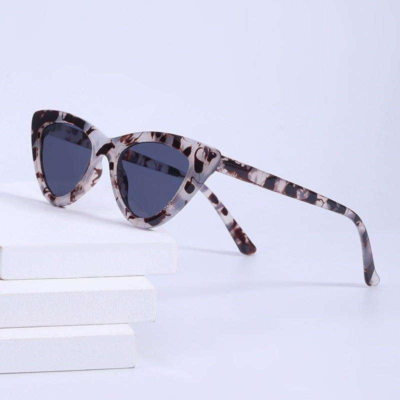 Tortoise Shell Cat's Eye Sunglasses -White