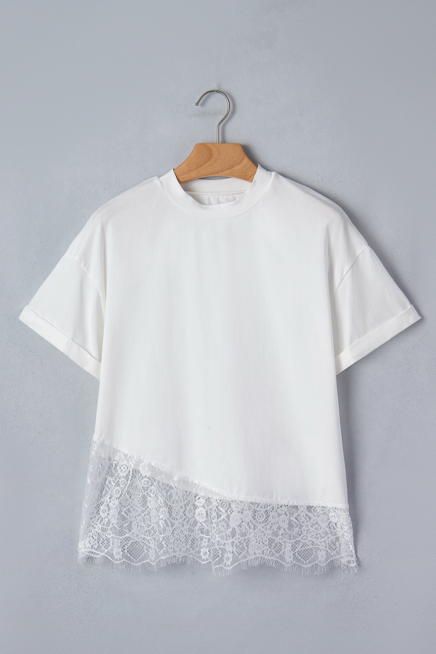 White Lace Hem Asymmetrical Short Sleeve Top for Women – Elegant Casual Crew Neck Blouse with Floral Lace Trim