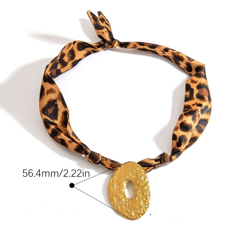 Luxe Safari Silk-Rope Necklace with Textured Gold Oval Pendant