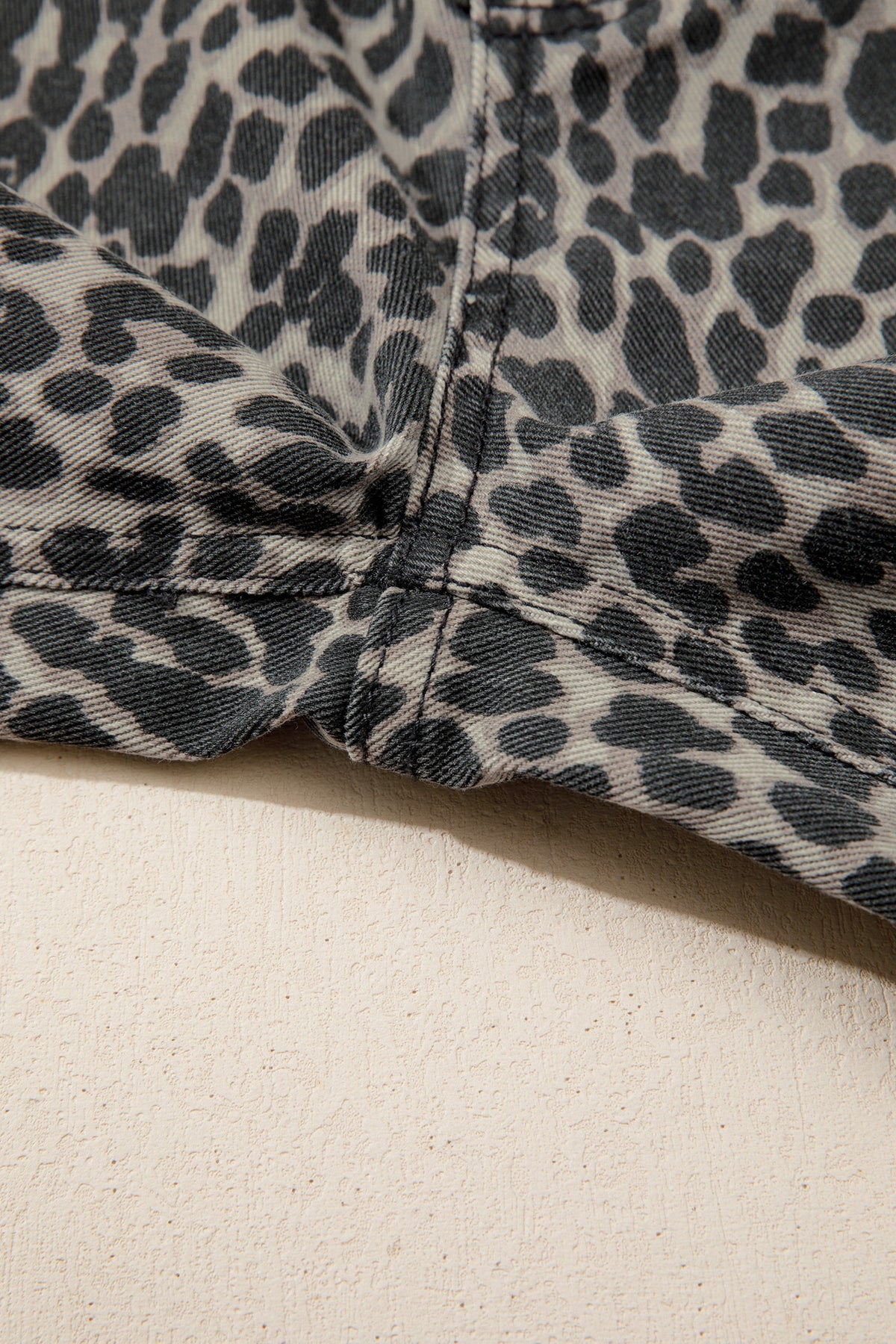 Women’s High-Waisted Leopard Print Wide-Leg Jeans