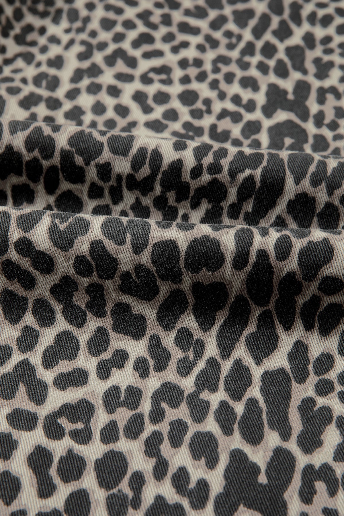 Women’s High-Waisted Leopard Print Wide-Leg Jeans