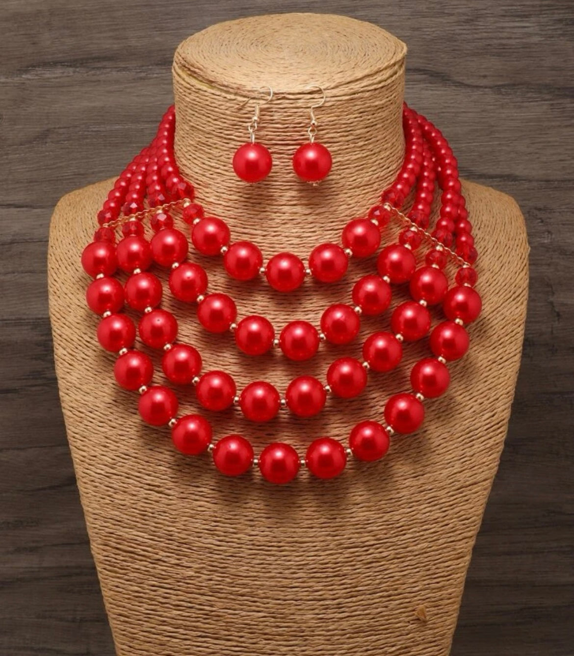 Exaggerated Pearl Necklace- Red