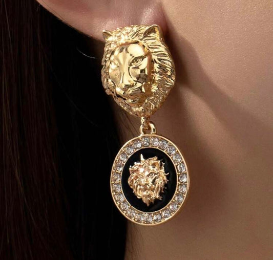 Vintage inspired lion head earring post earring with the rim is adorned with sparkling rhinestones