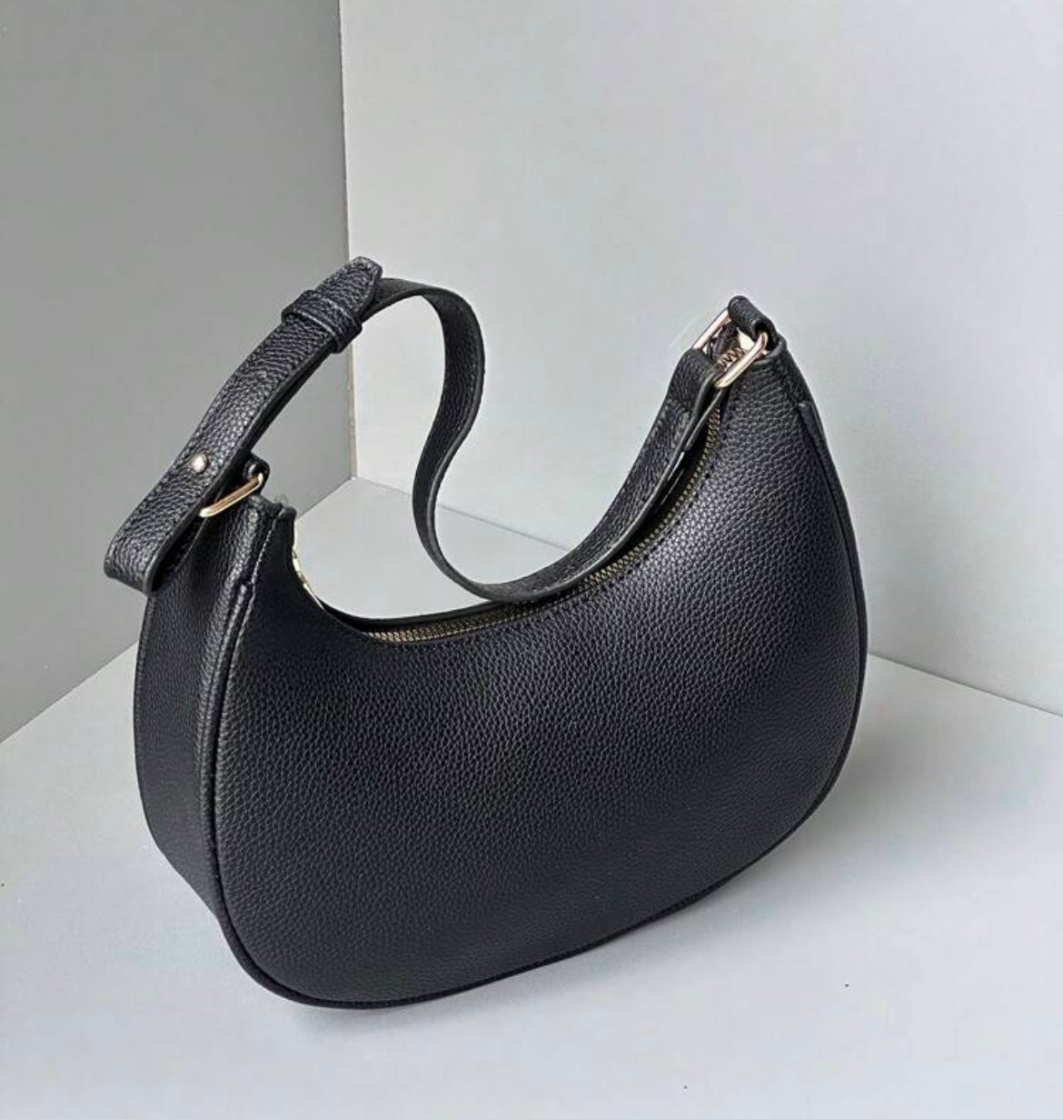 Hobo Shoulder Handbag - Black