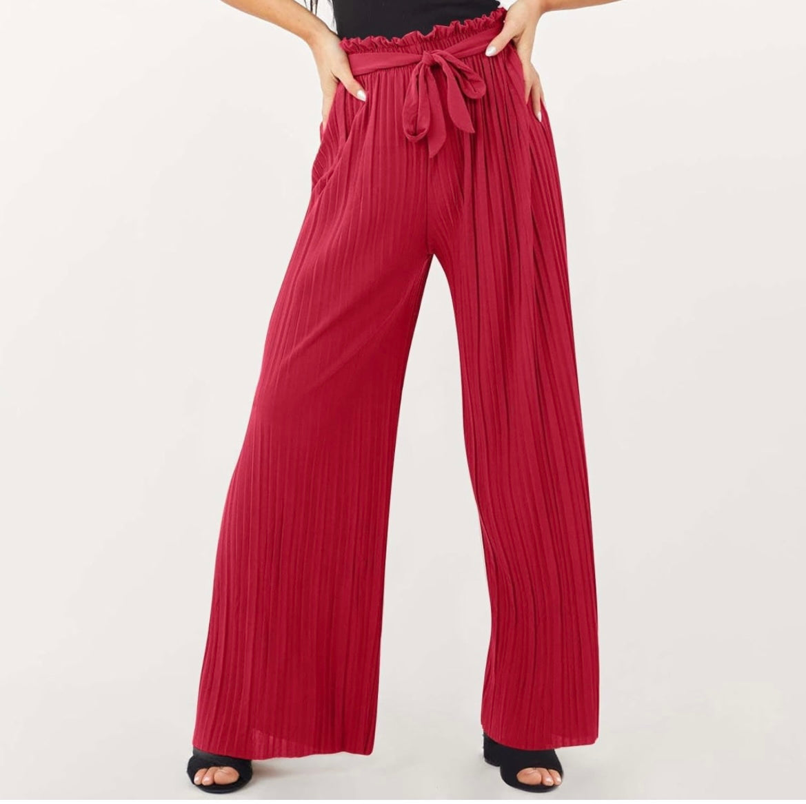 belted pleated pants