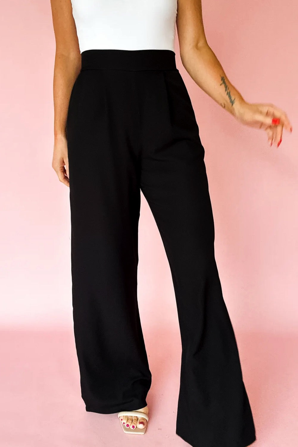 High-Waist Black Wide-Leg Pants with Pockets Black