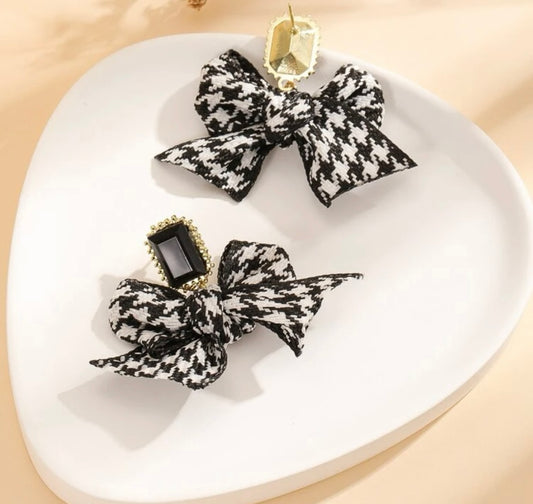 Houndstooth Bow Earrings
