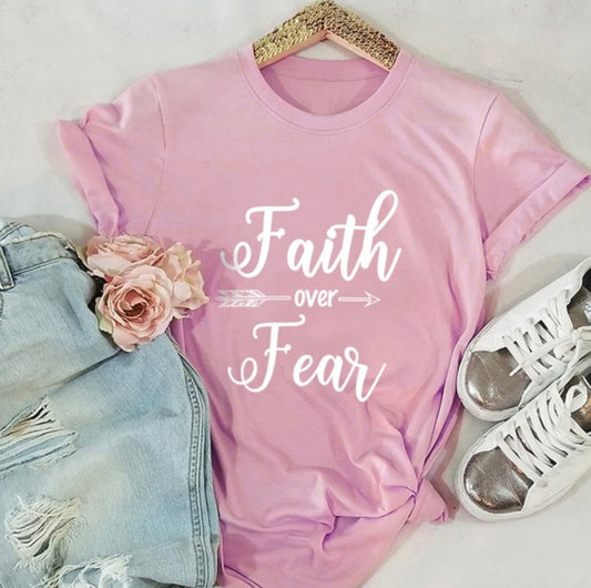 Faith Over Fear Graphic T-Shirt op